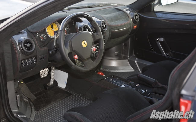 http://www.asphalte.ch/Auto/430S/3R6H5644.jpg