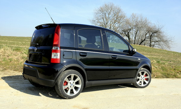 Contact Fiat Panda 100HP suite D s les premiers kilom tres 