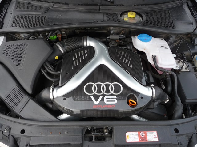 big_audi_rs4_p1010524.jpg