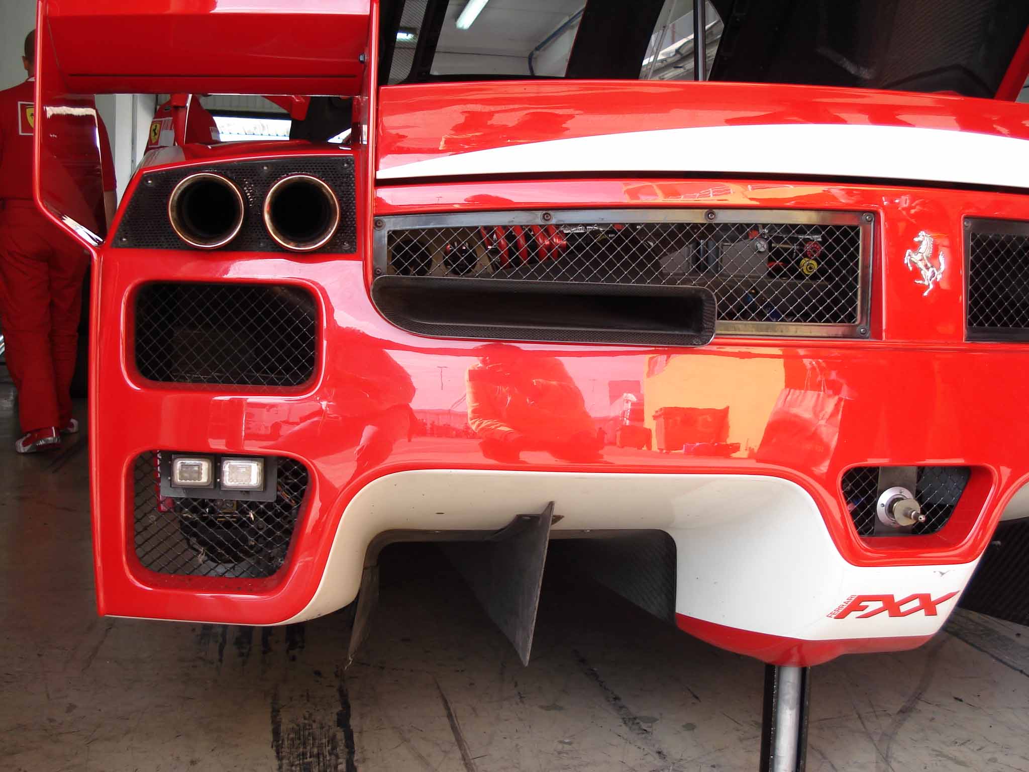 FXX Detail 1 Valencia 2009 Low res.jpg