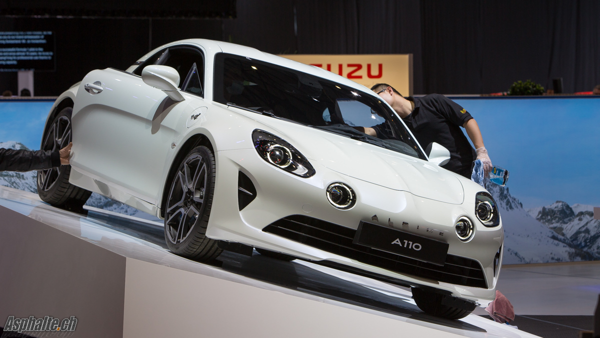 http://www.asphalte.ch/pic/Alpine-A110-Premiere-Edition-Blanc-02.jpg