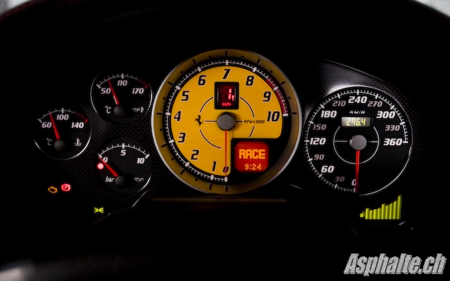 Ferrari 430 Scuderia instruments