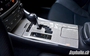 Lexus IS F: console centrale