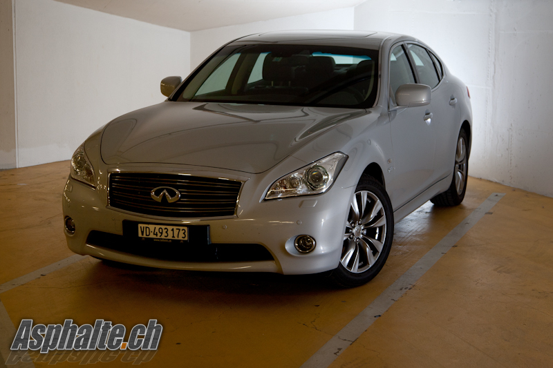 Essai Infiniti M35h