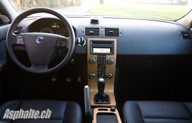 Essai Volvo V50 Multifuel intérieur