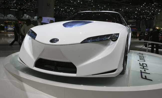 Toyota concept FT-HS Hybride