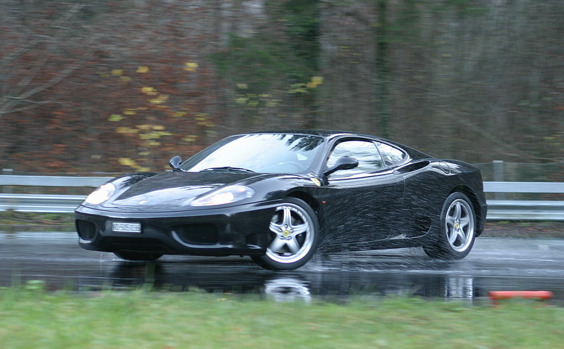 Ferrari 360 Modena Noire survirage