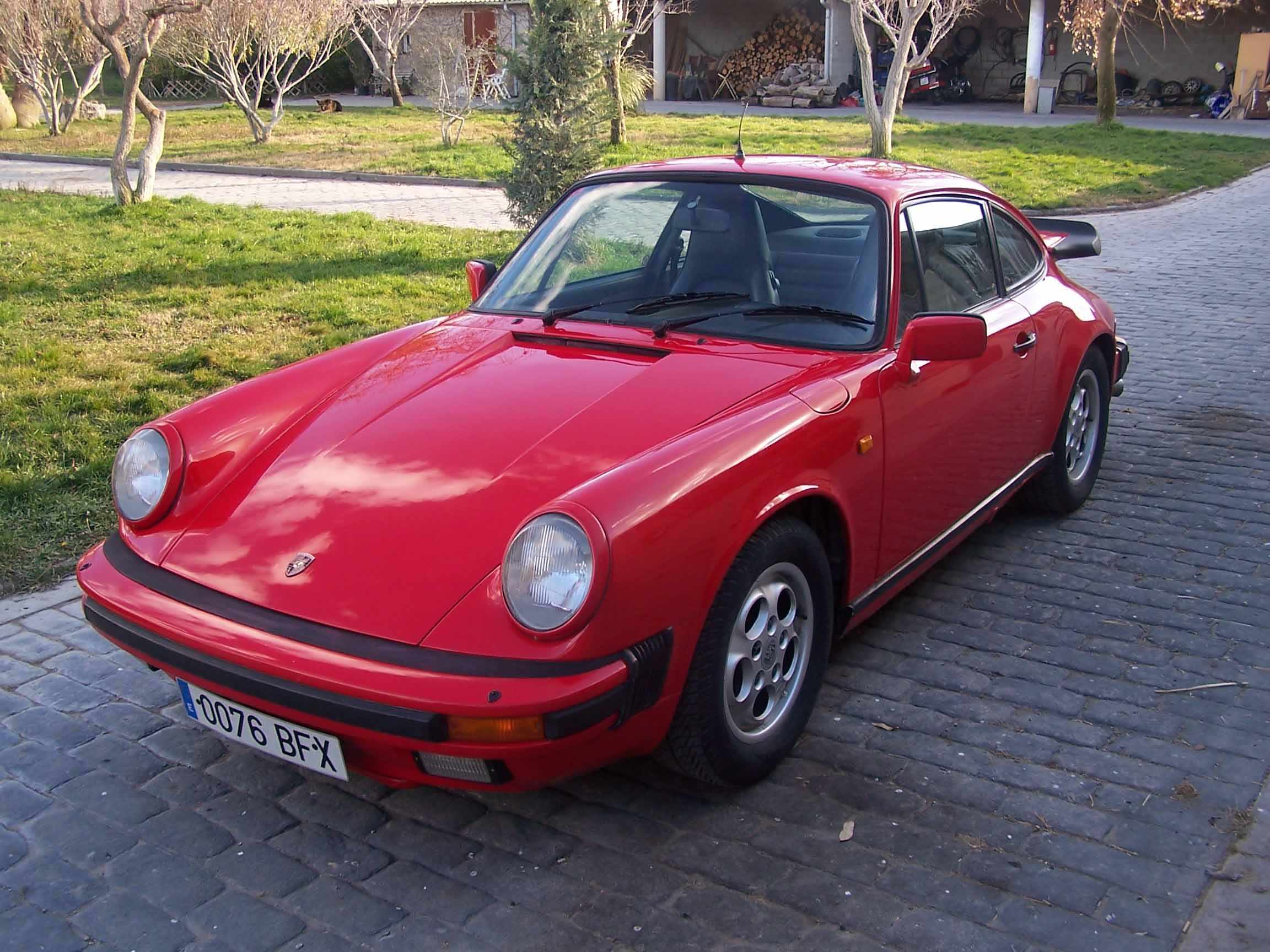 Porsche 911 SC 1.jpg
