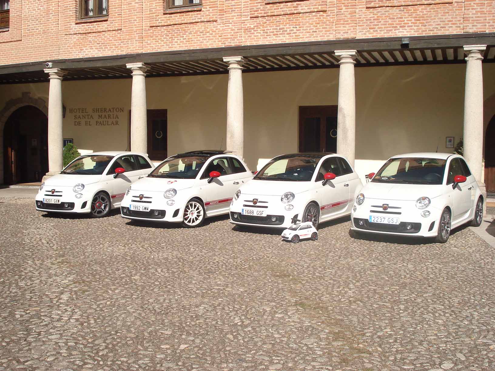 Abarth 500 x 4.jpg