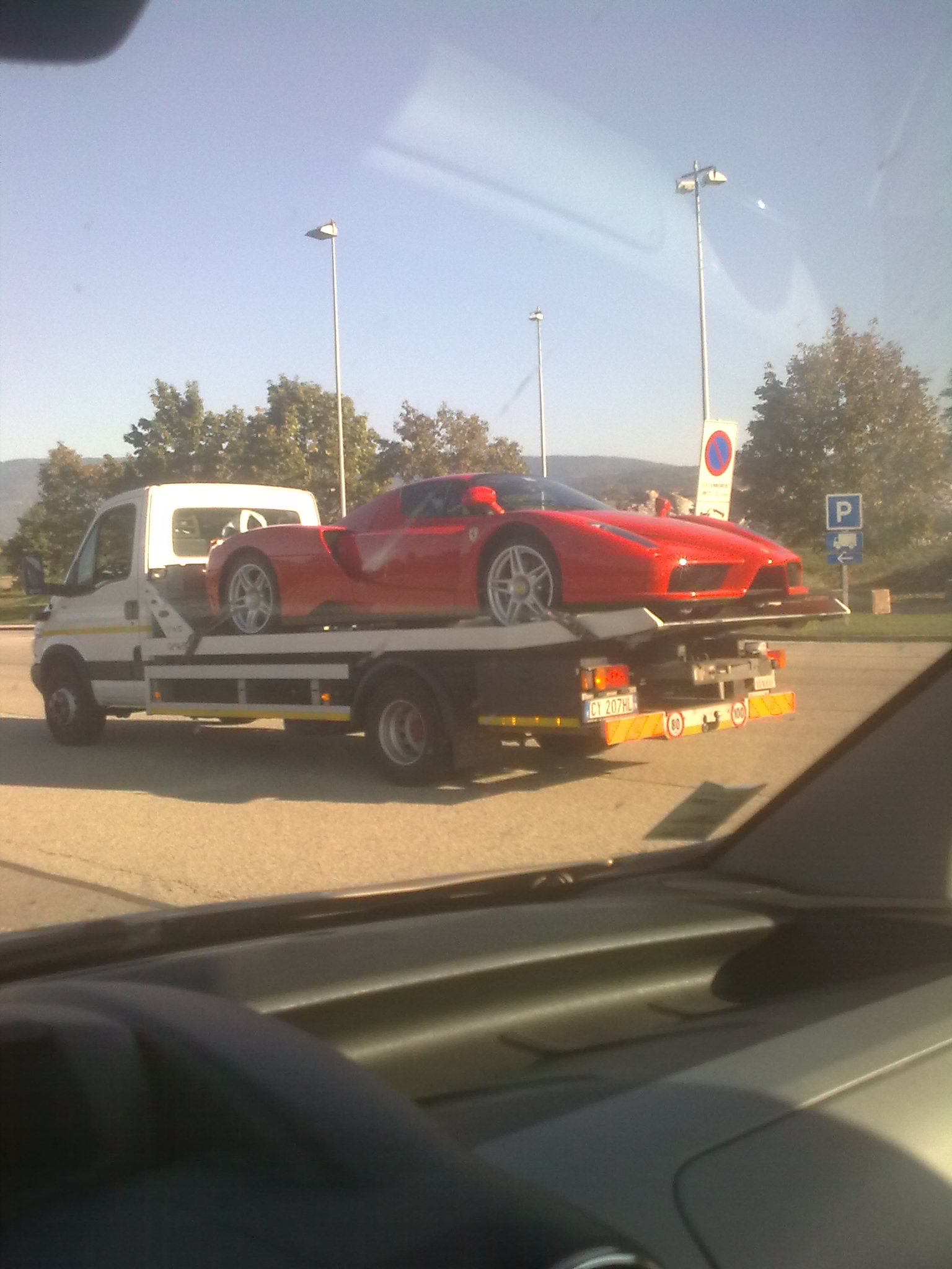 Ferrari enzo.jpg