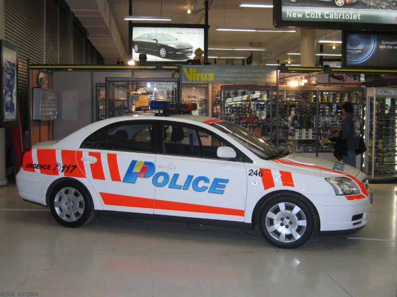 avensis246a.jpg