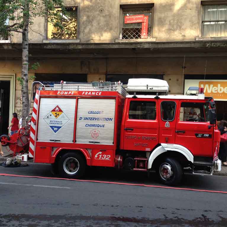 Pompe France Santiago 1 small.jpg