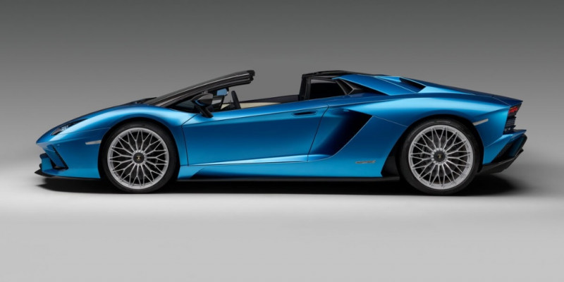 Lamborghini-Aventador-S-Roadster-07.jpg