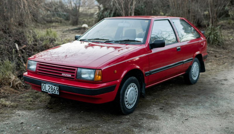 1989_Hyundai_Excel_GL_Front_Left.jpg