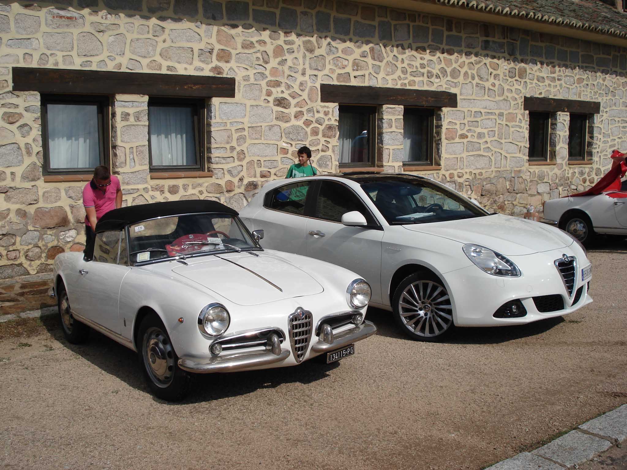 Giulietta Moderne & Spyder.jpg