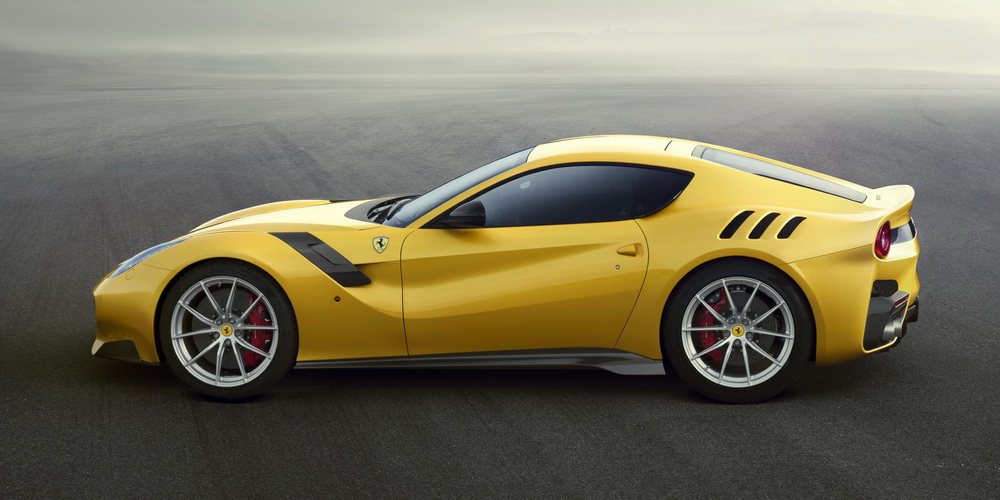 Ferrari F12 tdF – Asphalte.ch