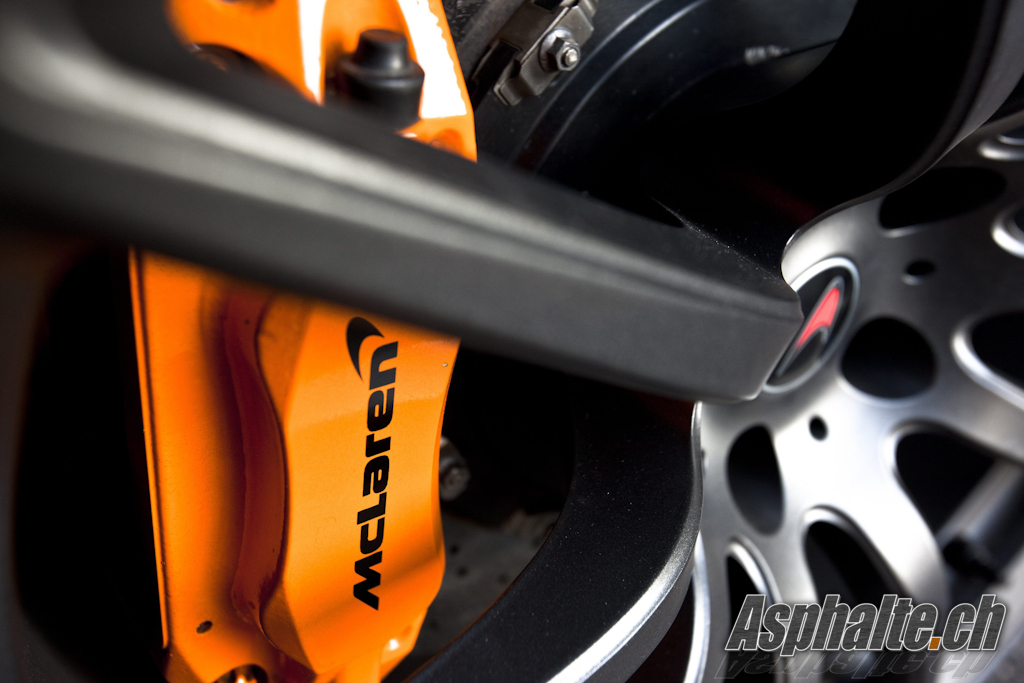 mclaren_mp4-12c_04