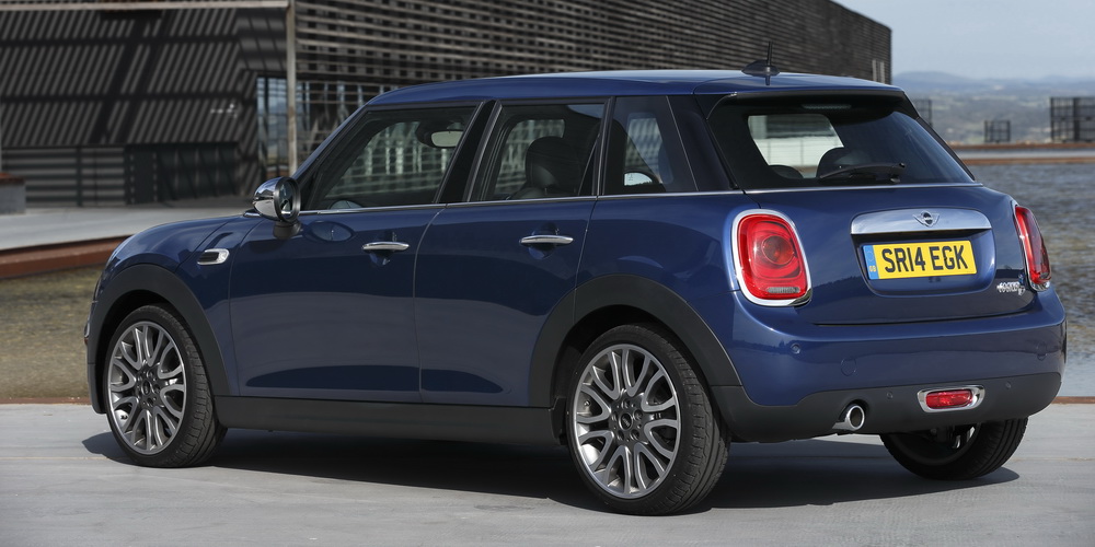 MINI Cooper 5 portes –