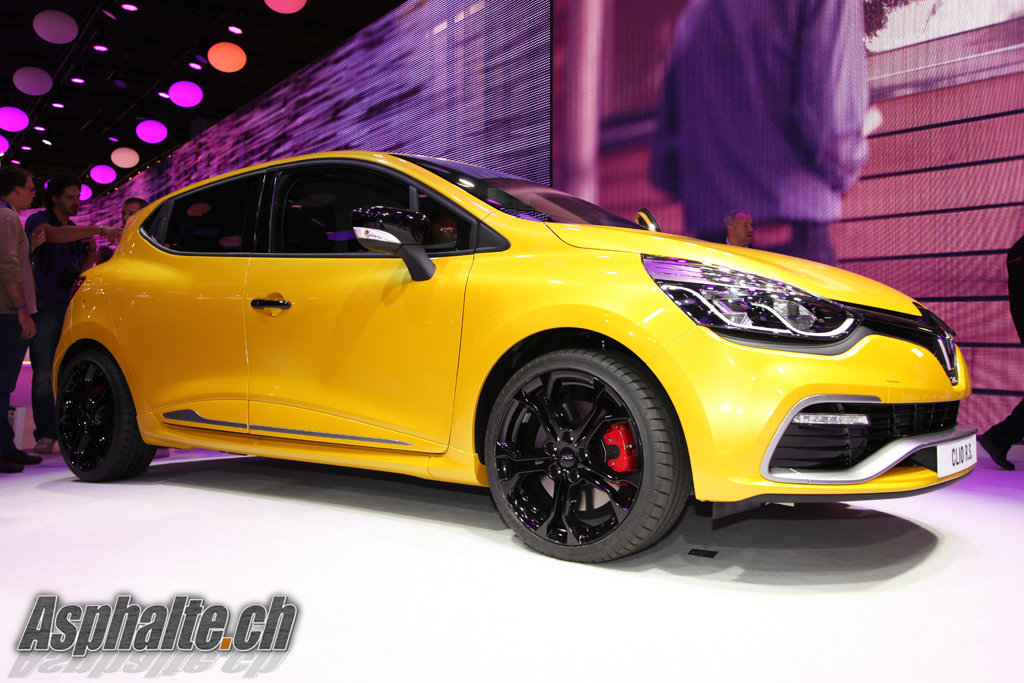 Paris: Renault Clio RS 4