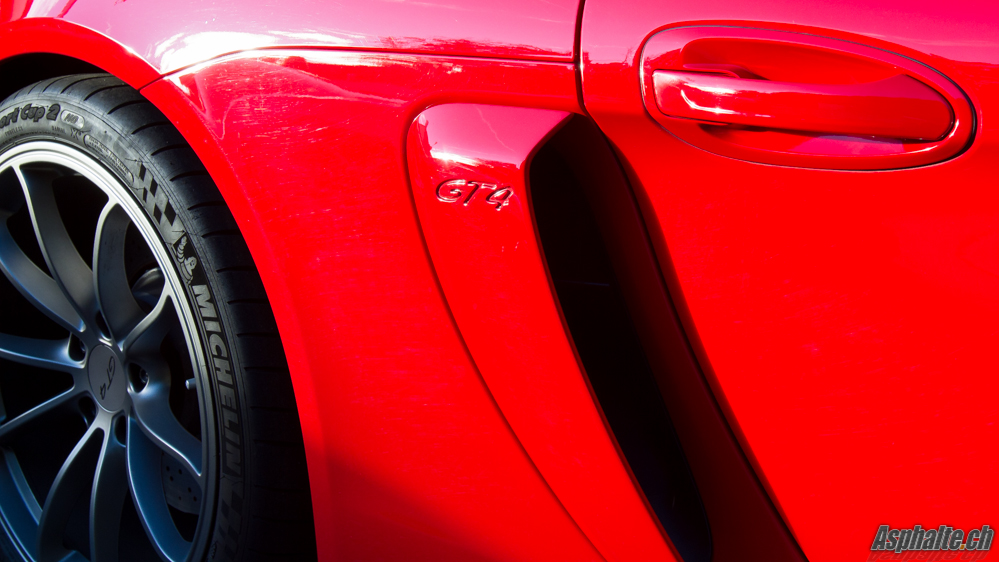 porsche-cayman-gt4-rouge-indien-08