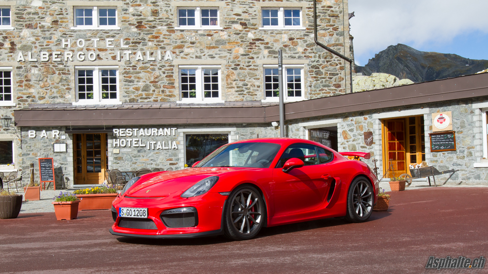 porsche-cayman-gt4-rouge-indien-24