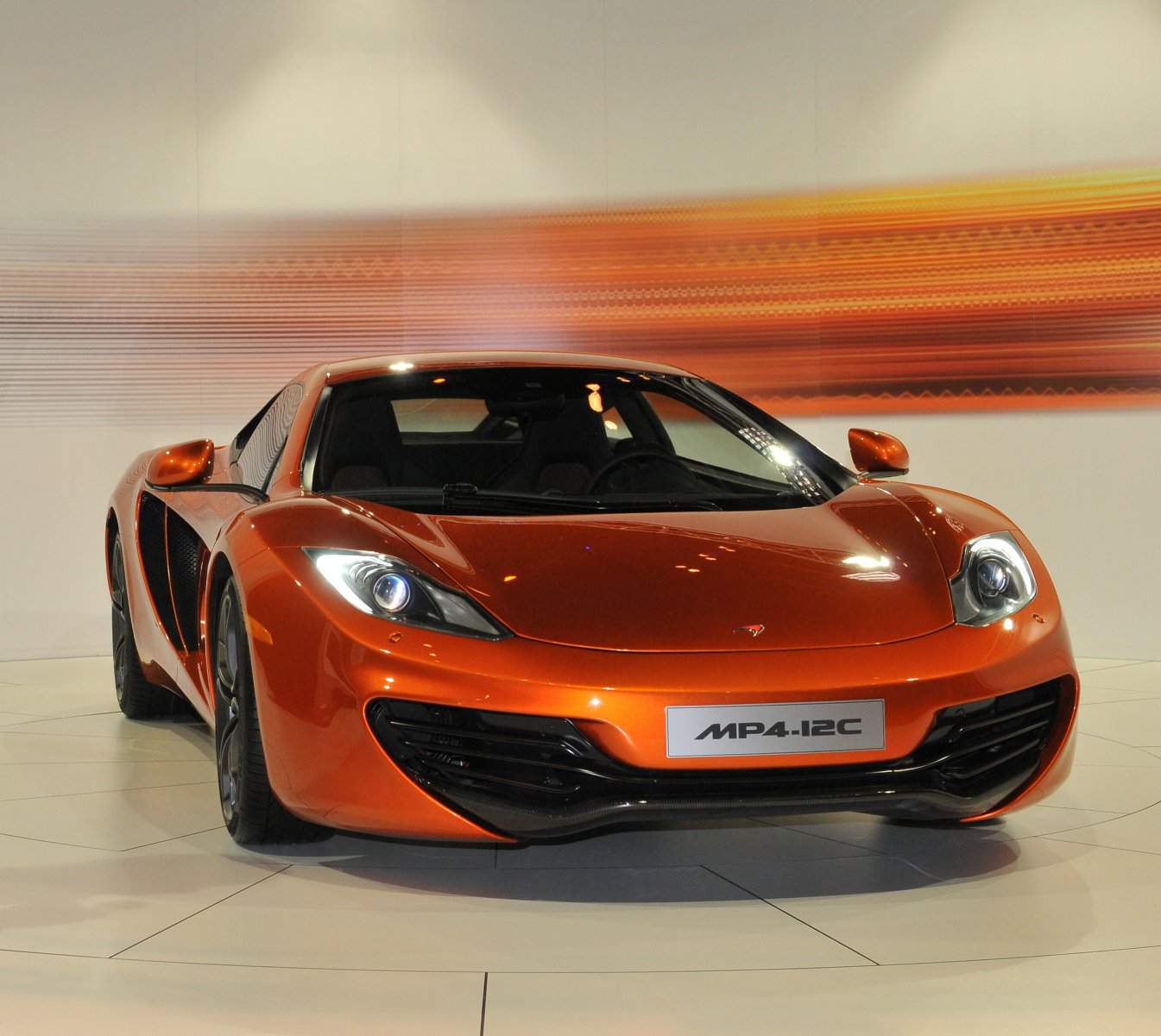 La McLaren MP4-12C arrivera en Suisse dès 2011 – Asphalte.ch