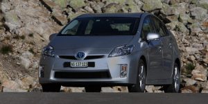 Toyota devant Mercedes