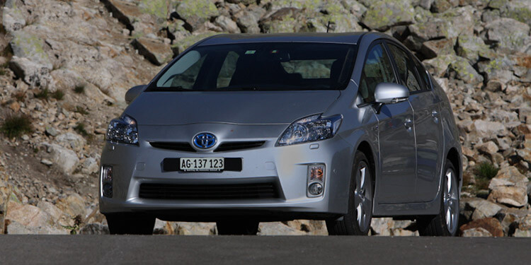 Toyota devant Mercedes