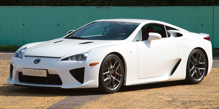 Au volant: Lexus LFA
