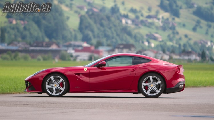 Ferrari-F12