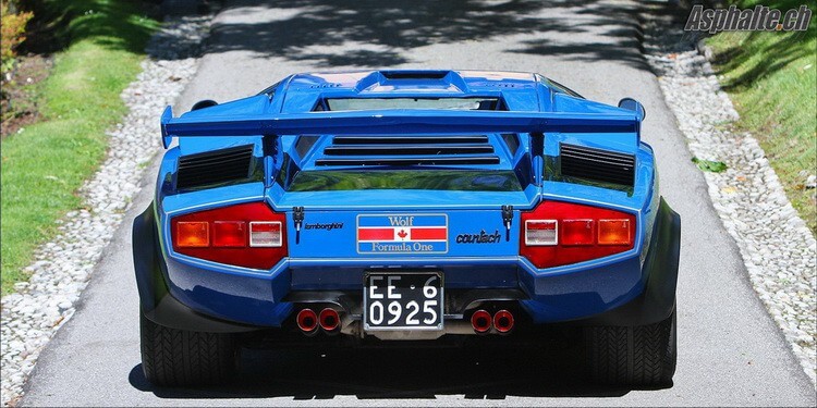 Lamborghini Countach LP400