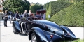 AUBURN 852SC, 1936 Carrosserie: Speedster, Auburn Cette extraordinaire carrosserie, malgré son arrière en "pointe de baeaut" ne parvint pas à sauver Auburn du naufrage financier. La Speedster est célèbre notamment pas son apparition au début du film Indiana Jones et le Temple Maudit, mais l’exemplaire présenté n’a pas un design identique. Participant: Andrew Pisker (UK)