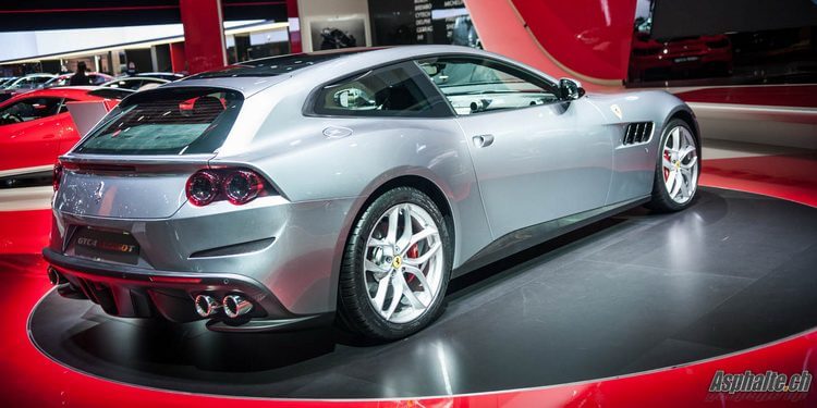Ferrari GTC4Lusso T Paris 2016