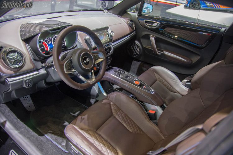 Genève 2018 Alpine A110 Légende intérieur cuir brun