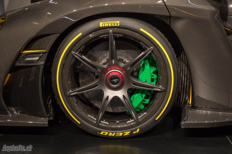 Genève 2018 McLaren Senna jante carbone