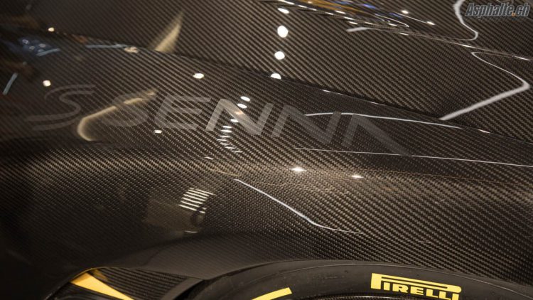 Genève 2018 McLaren Senna Logo Carbone