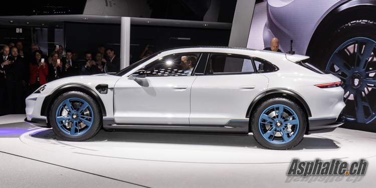 Porsche Mission E Cross Turismo