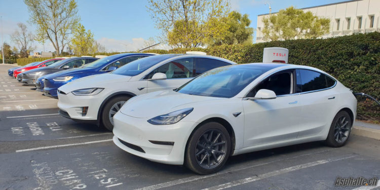 Test Tesla Model 3 Supercharger Fremont