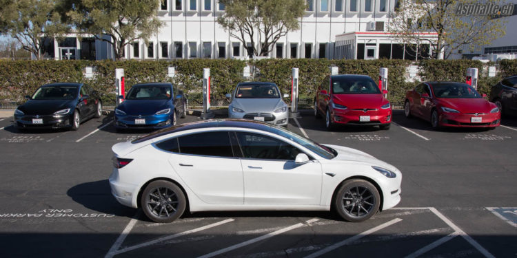 Test Tesla Model 3 Supercharger Fremont