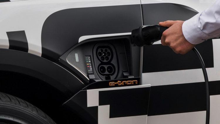 Audi e-tron prototype prise CCS
