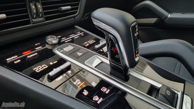 Essai Porsche Cayenne S E3 console centrale