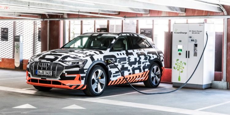 Audi e-tron prototype station de charge