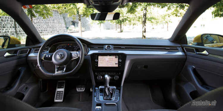 Volkswagen VW Arteon R-Line Intérieur Tableau de bord