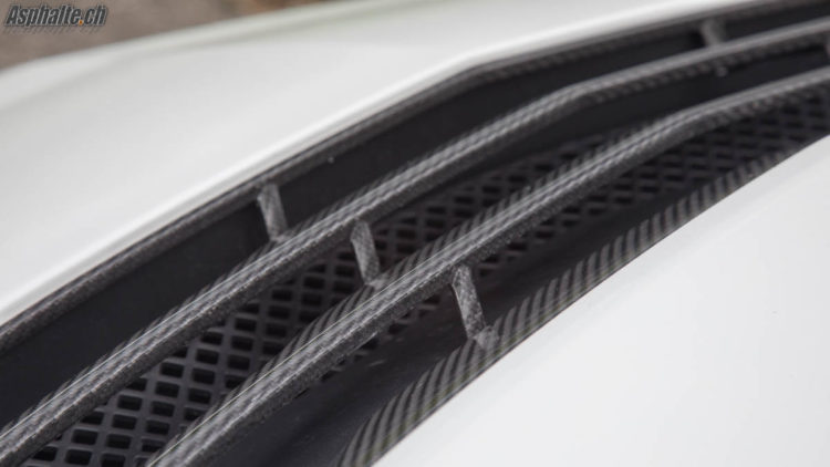 Essai Cadillac CTS-V pack carbone capot prise d'air