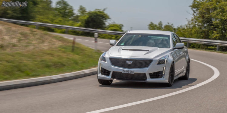 Essai Cadillac CTS-V Blanc Crystal
