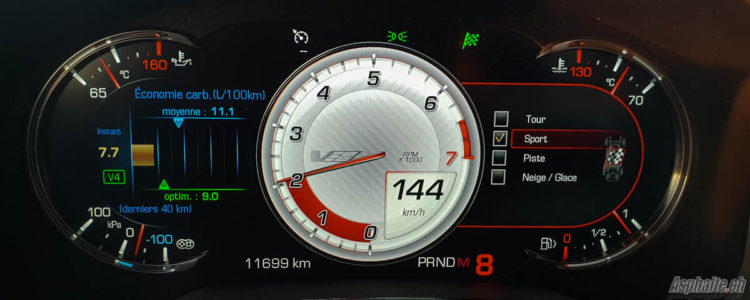 Essai Cadillac CTS-V compteurs LCD