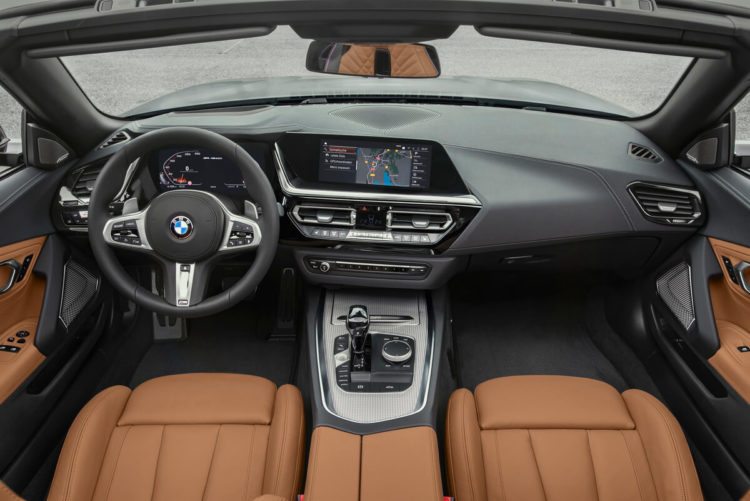 BMW Z4 M40i Argent Silver intérieur tableau de bord