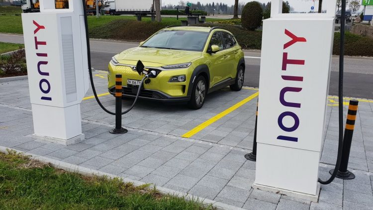 Essai Hyundai Kona Electric station Ionity Neuenkirch