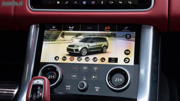 Essai Range Rover Sport SVR intérieur console centrale