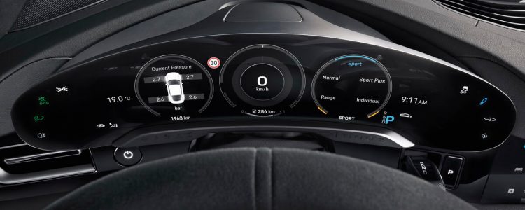 Porsche Taycan intérieur compteurs